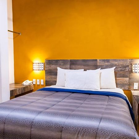 Opportunity Leon Hotel Екстериор снимка